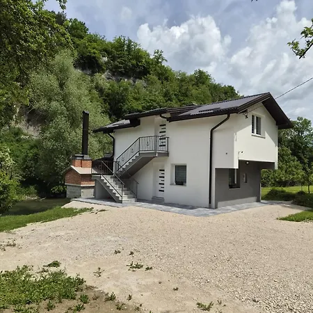Daire Lucica
