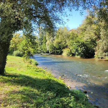 Apartament Lucica *